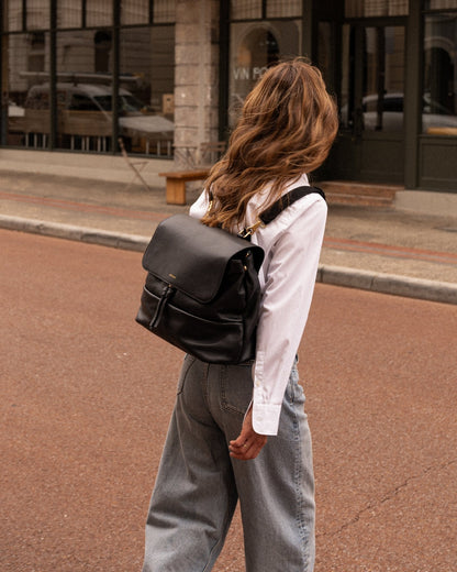 Signature Ari Backpack (Leather)